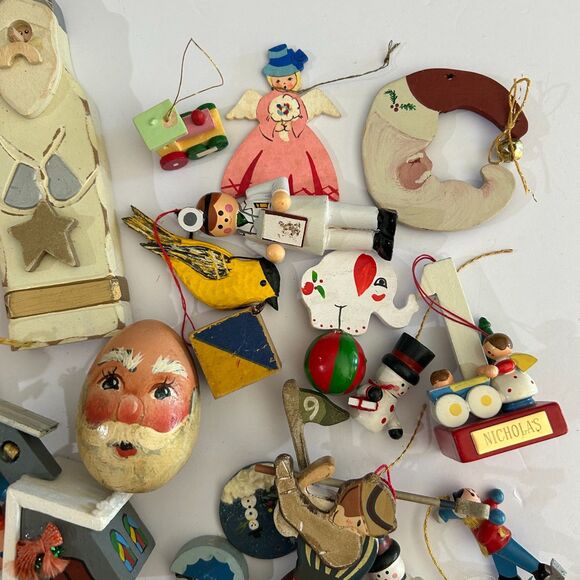 LOT of Misc. Vintage Wooden Christmas Ornament, 50pc, White Themed - Picture 4 of 4